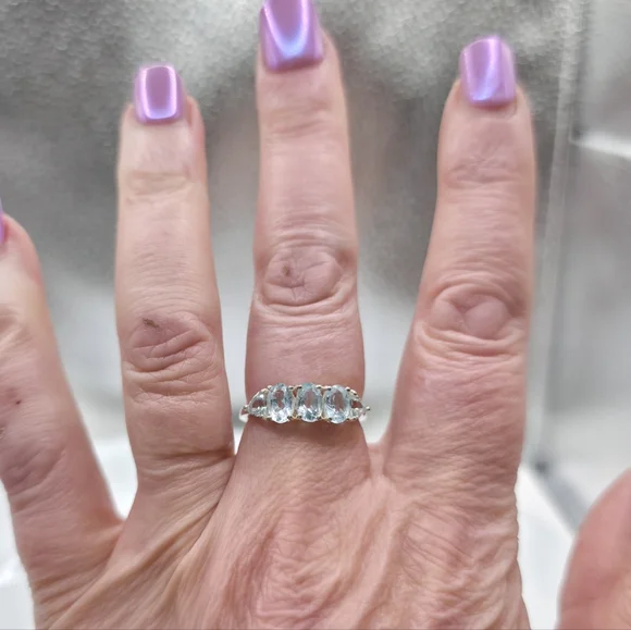 NWOT Genuine Sky Blue Topaz 5 Stone Ring - Picture 8 of 8
